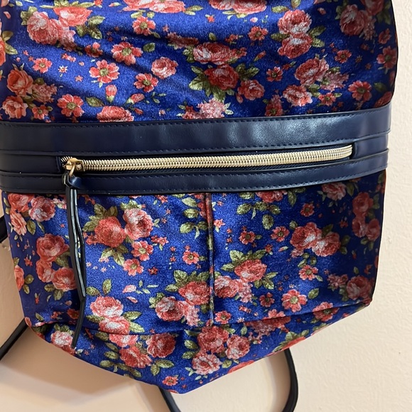 Floral Velvet Like Backpack - Picture 6 of 15
